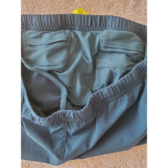 Under Armour shorts - Picture 2 of 2